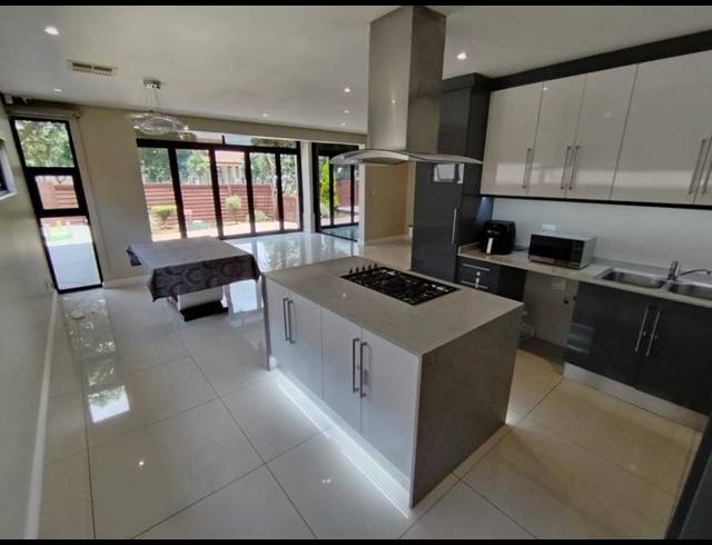 3 BEDROOM TOWNHOUSE FOR SALE IN IZINGA